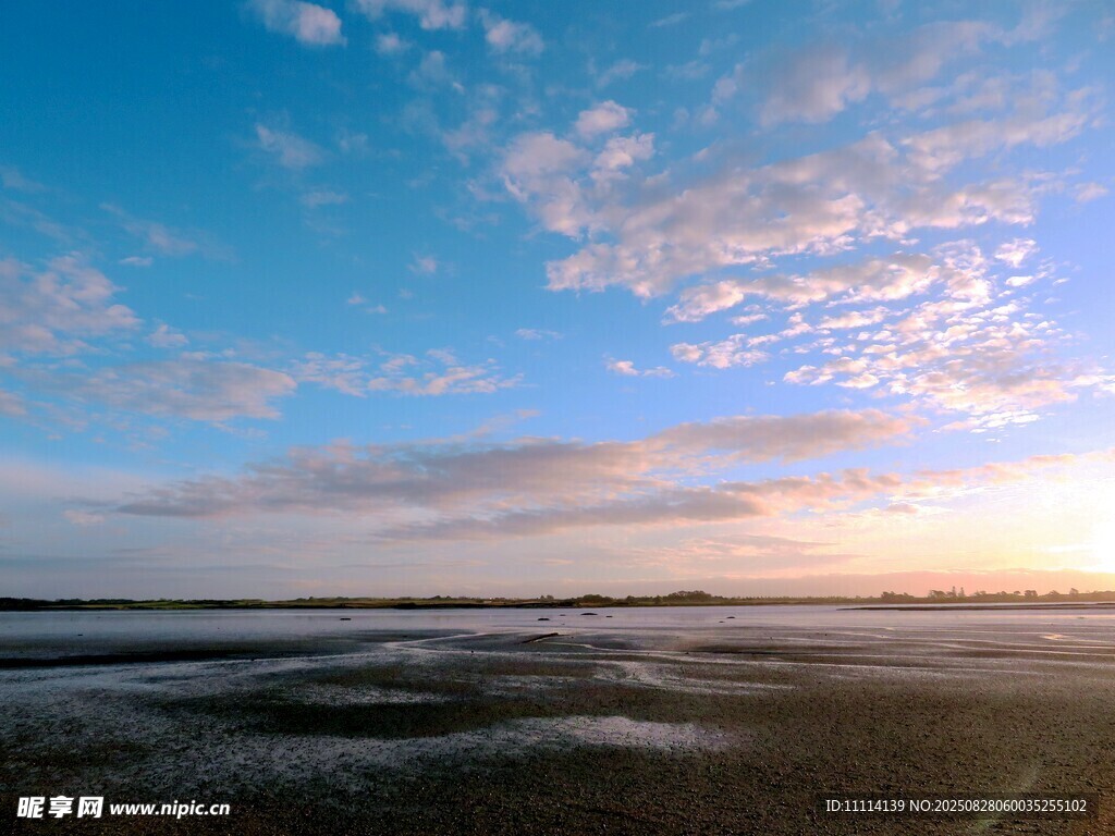 海邊日出美景