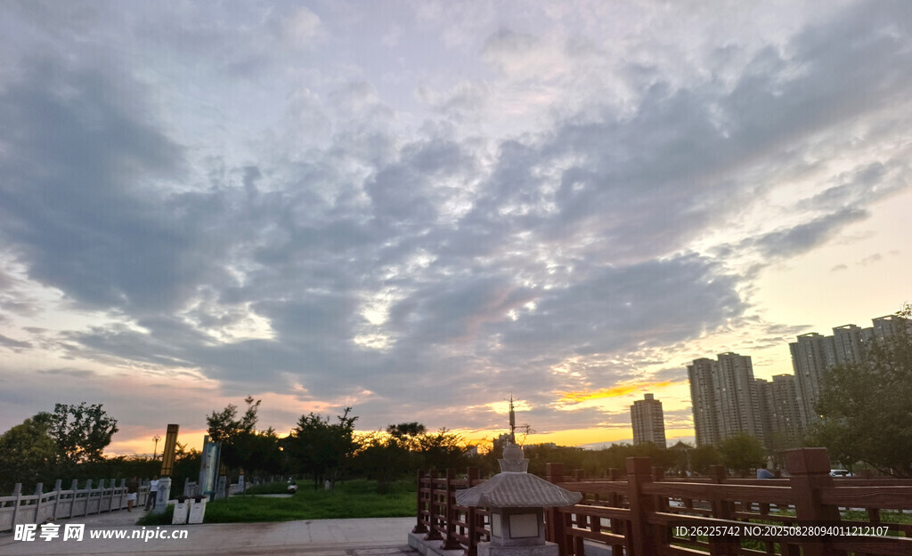 晚霞