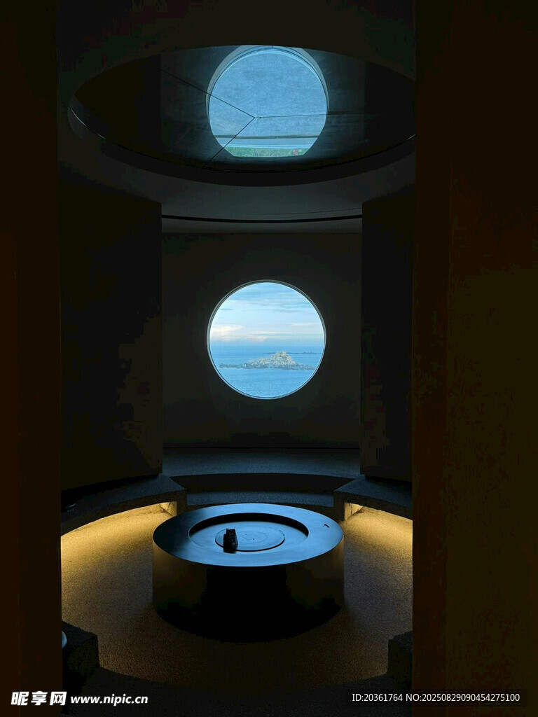 科幻風(fēng)室內(nèi)圓形觀景空間