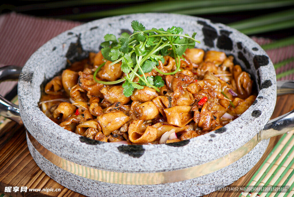石鍋魚(yú)泡烤魚(yú)籽