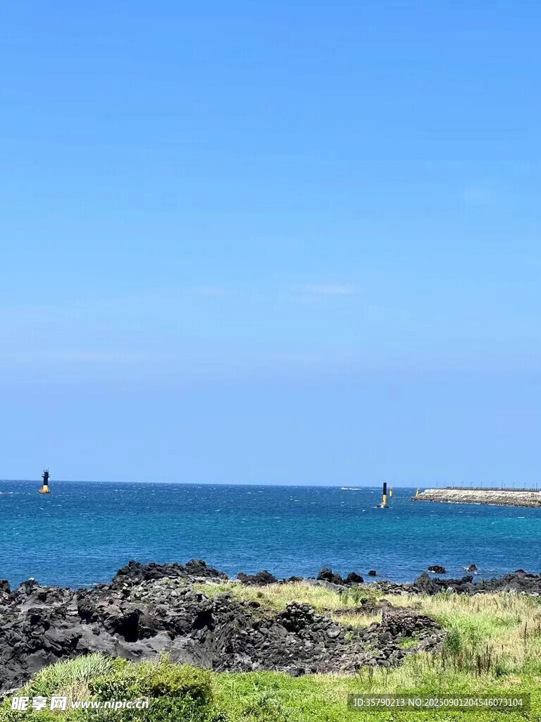 海邊景致 巖石與遼闊海洋