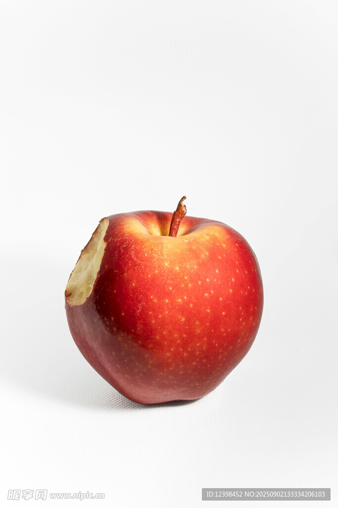咬了一口的紅蘋(píng)果