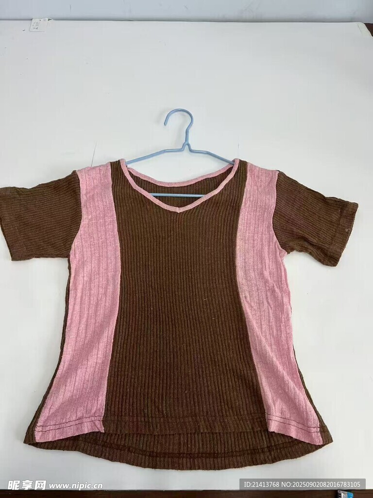 棕色粉色拼接女士上衣