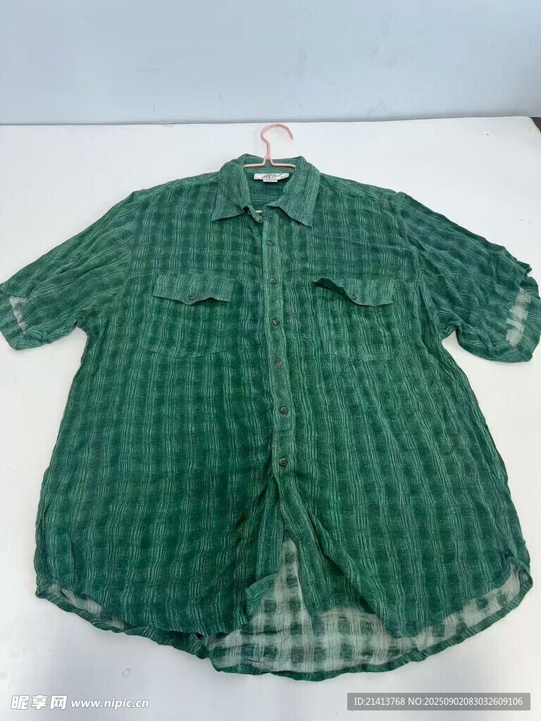 綠色格子短袖襯衫