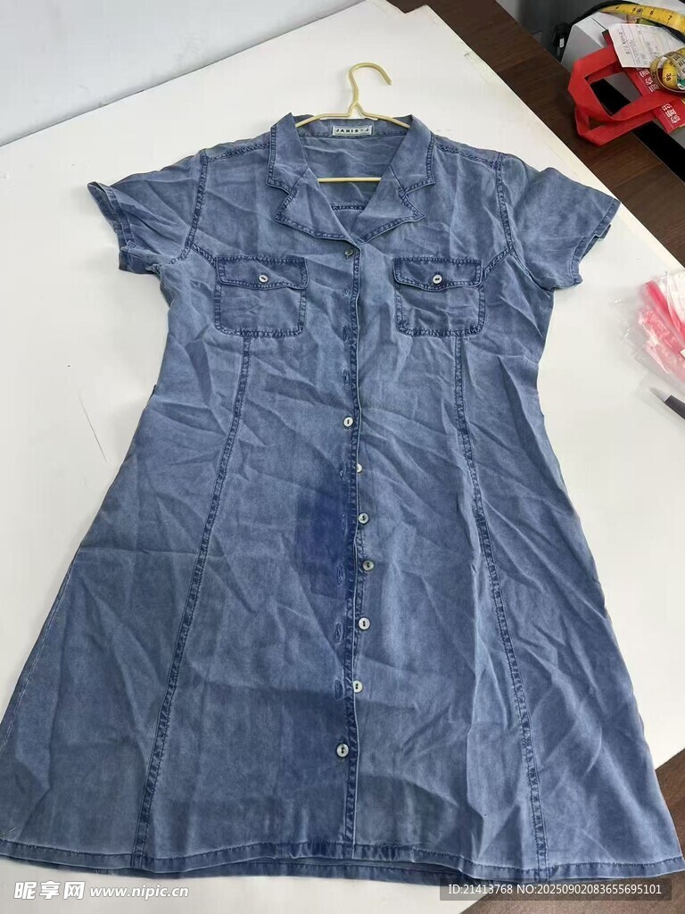 藍色牛仔短袖連衣裙