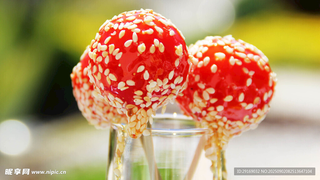 撒芝麻的紅色棒棒糖
