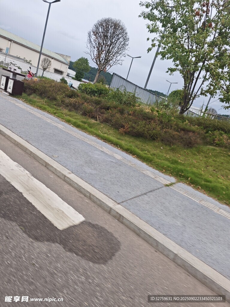 戶外人行道及周邊景致
