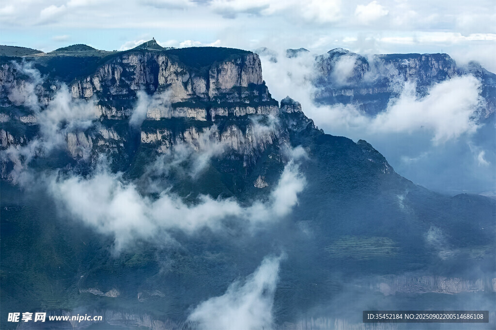 高山云霧