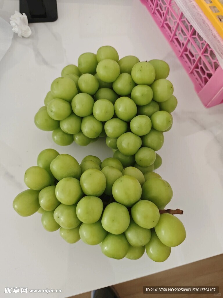 新鮮青提誘人展示