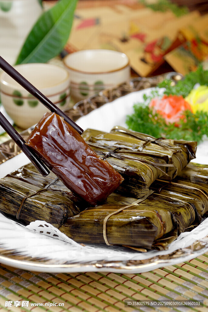 美味粽葉包裹的特色食物