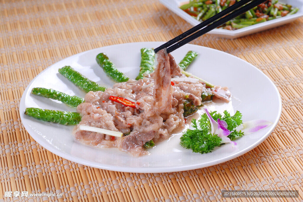 涼拌兔肉擺盤精致