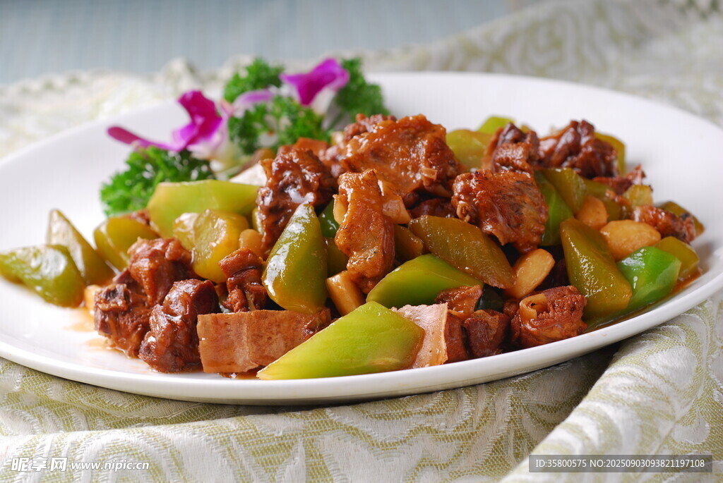 青椒炒兔肉