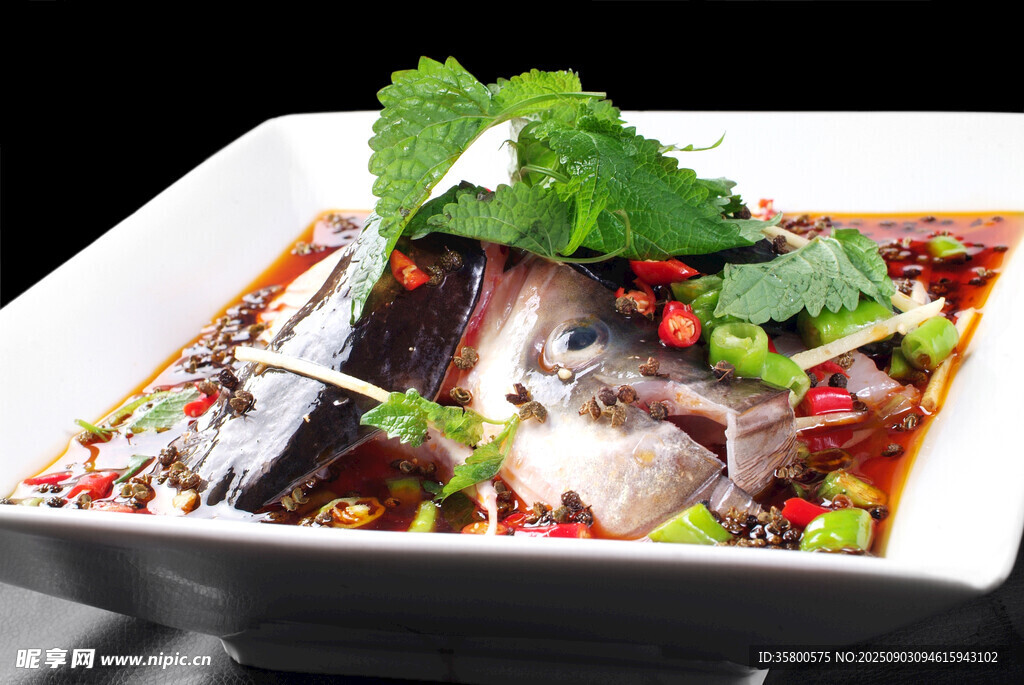 香辣美味魚頭煲