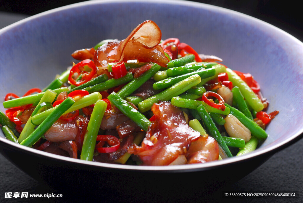 青紅椒炒五花肉美食圖