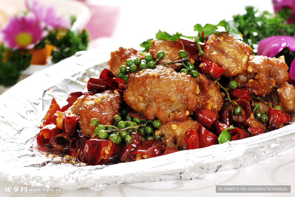 美味香辣炒肉塊