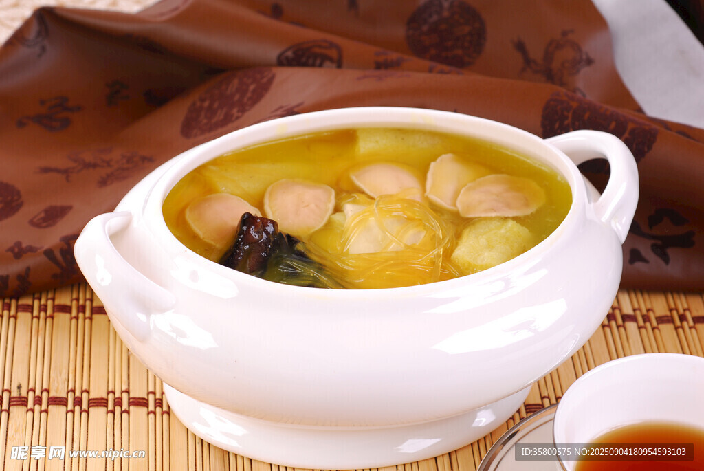 美味滋補(bǔ)養(yǎng)生湯品