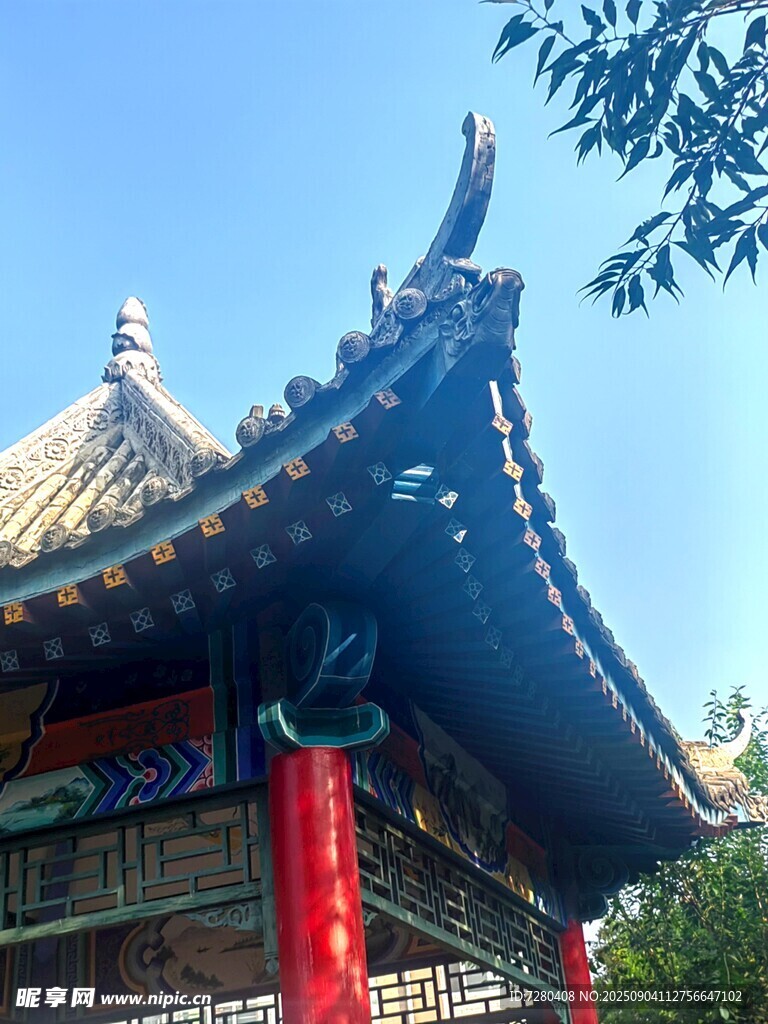 中式古亭一角