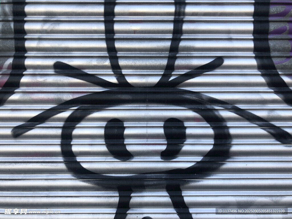 條紋背景上的卡通圖案