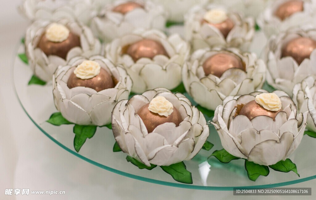 精美蓮花造型糕點(diǎn)