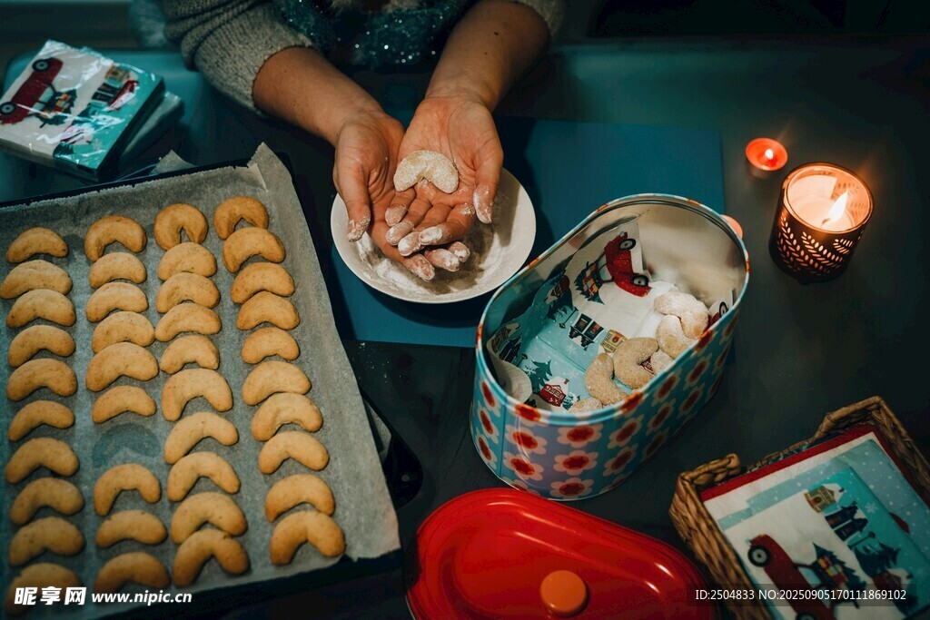 手工制作美味餅干瞬間