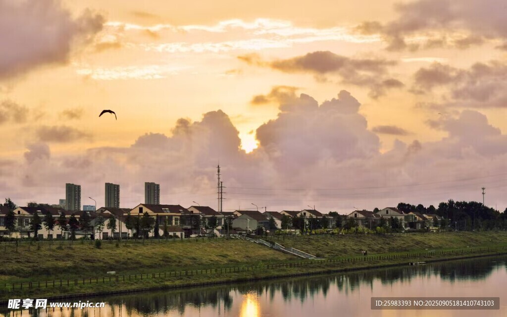 湖畔城市