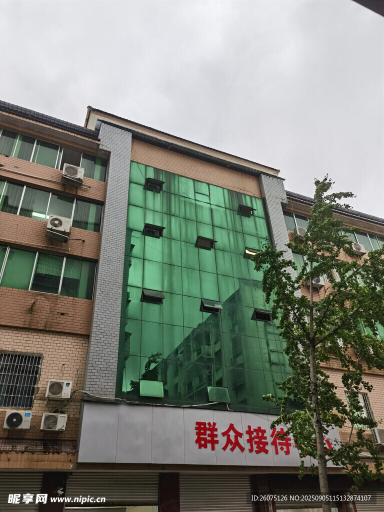 玻璃幕墻的建筑