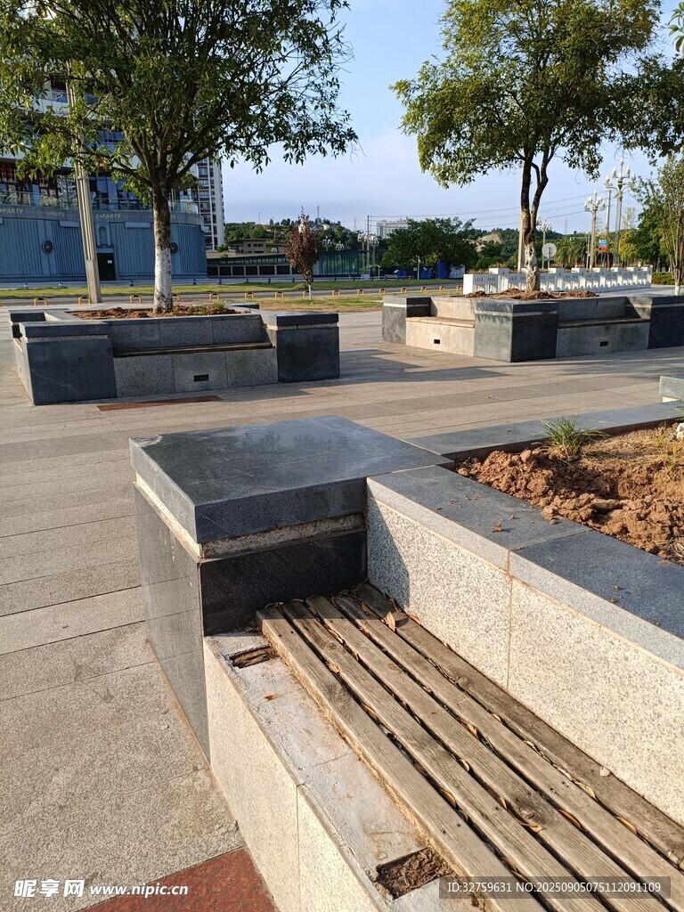 戶外休閑長(zhǎng)椅景觀