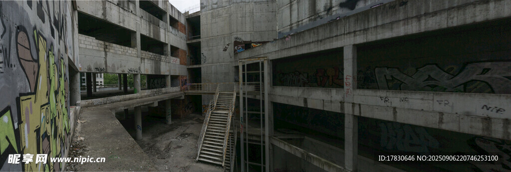 廢棄建筑內(nèi)景