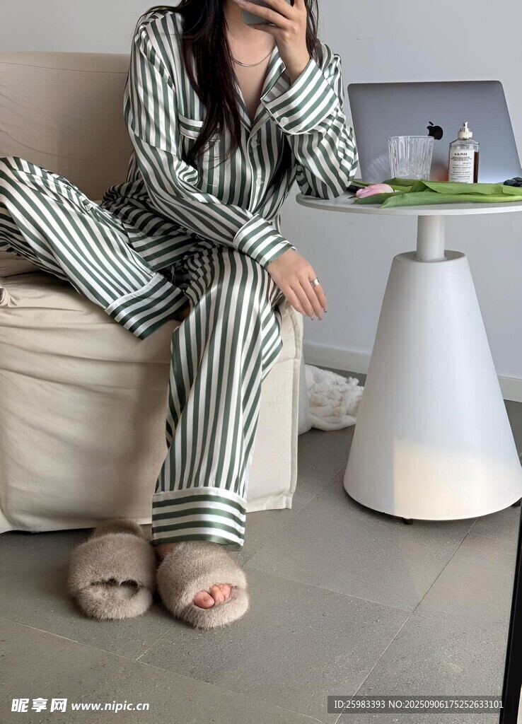 休閑的女孩