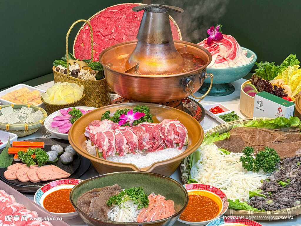 銅鍋涮肉