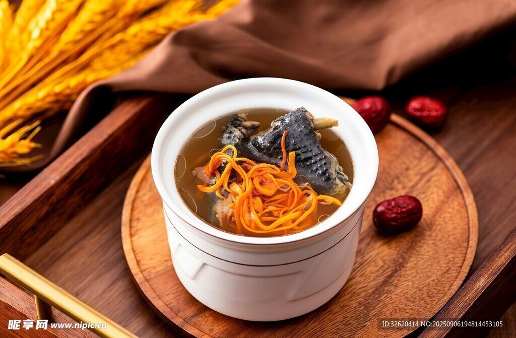 蟲草烏雞湯