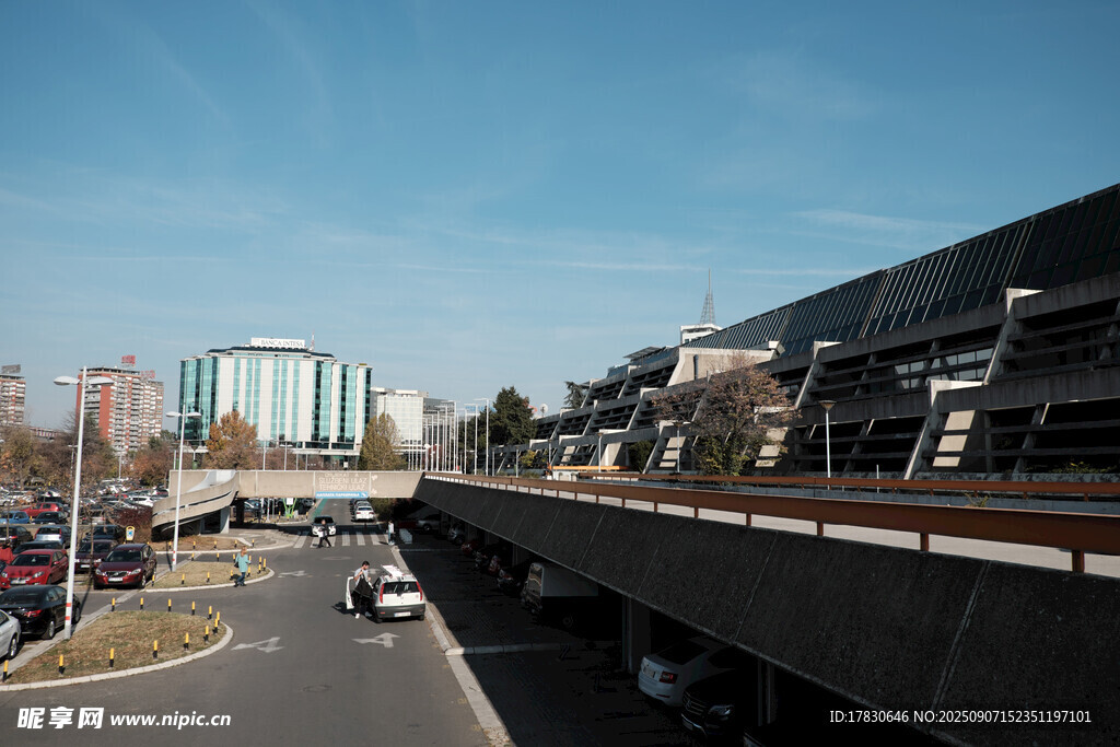 城市高架橋及周邊道路景觀