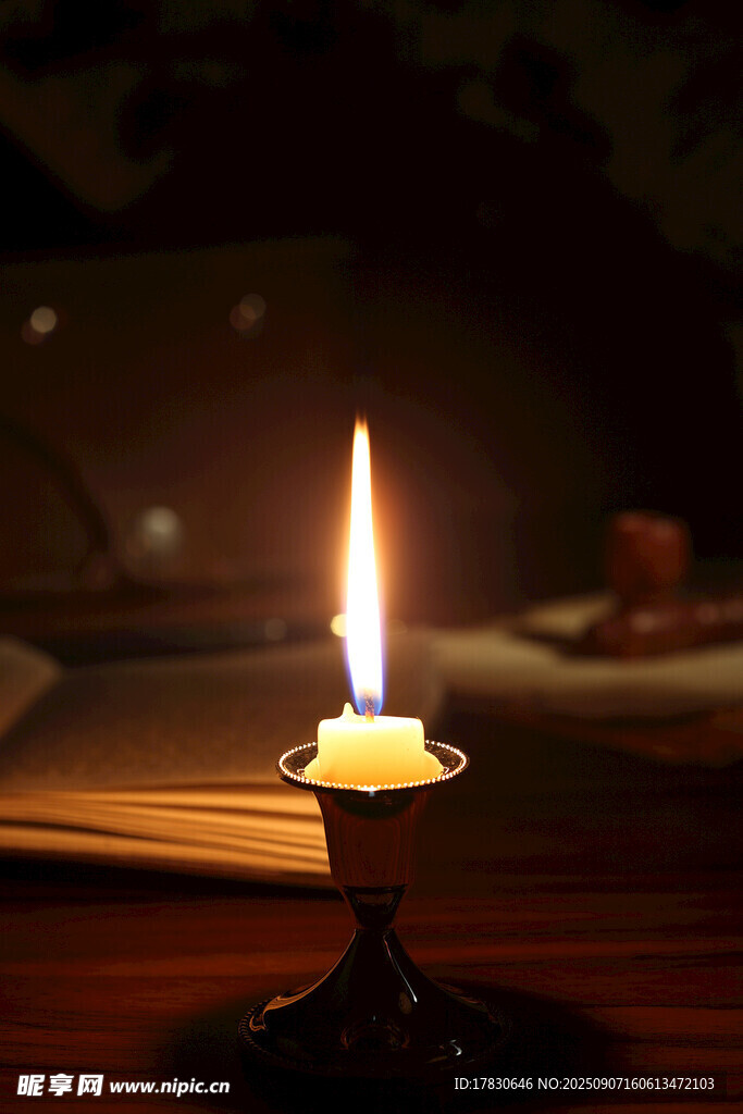 燭光搖曳的靜謐時刻