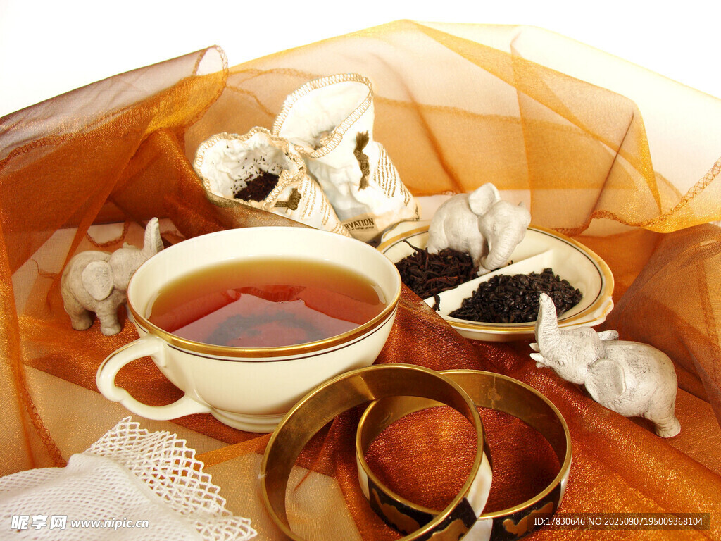 精致茶具與香茗