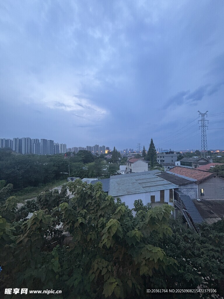 城郊風(fēng)景