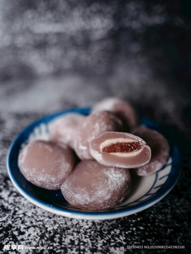 美味夾心巧克力糖果