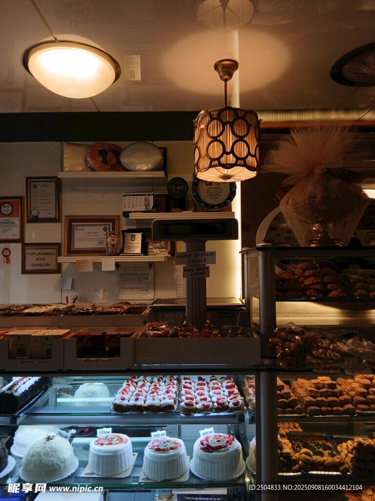 溫馨面包店內(nèi)部陳列景象