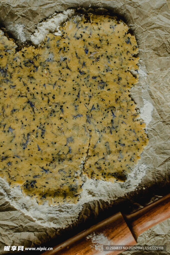 烤盤上的美味烘焙食材
