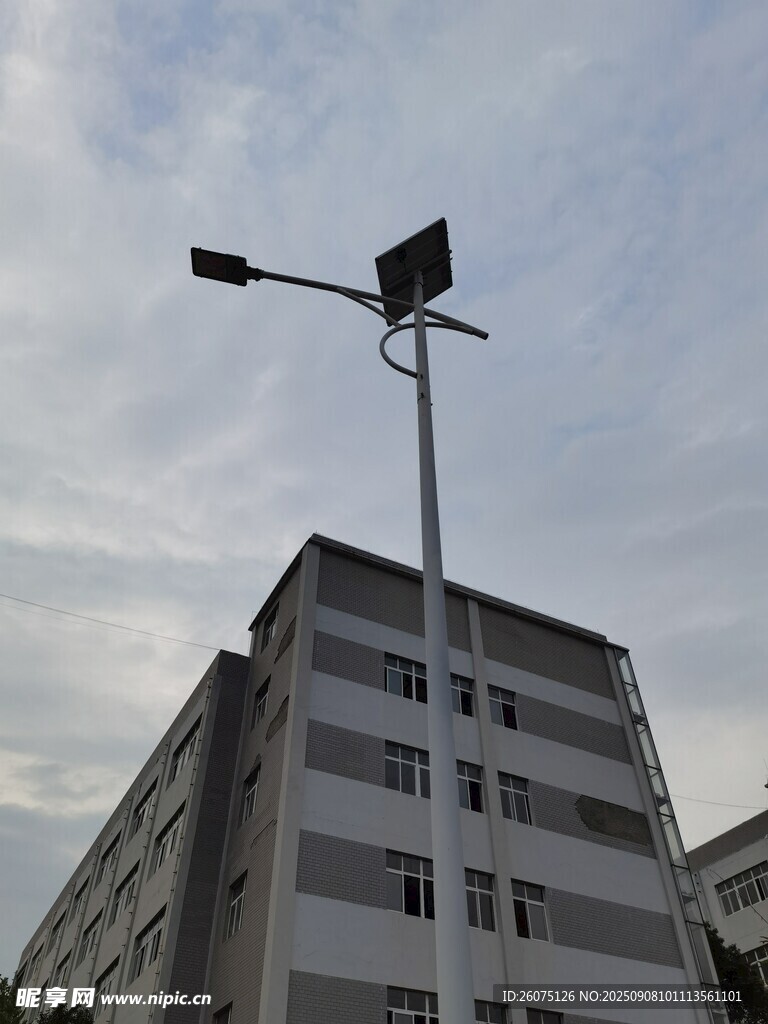 樓頂太陽能路燈裝置