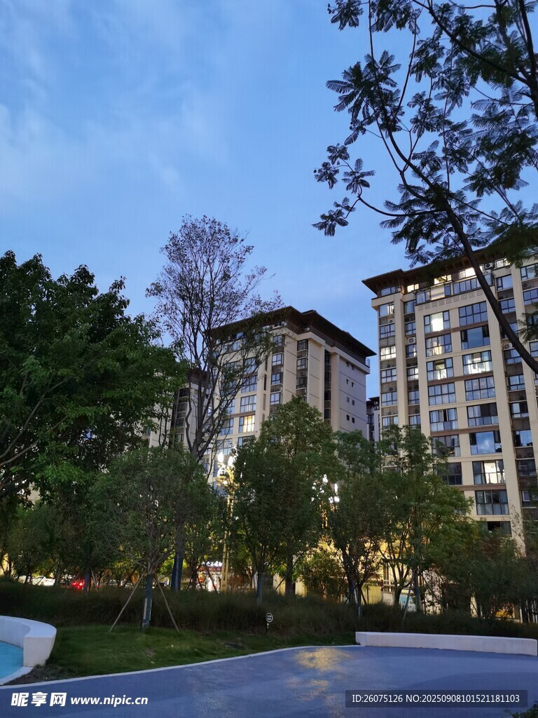 高端住宅區(qū)夜景風(fēng)光