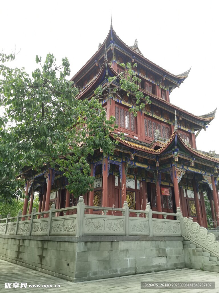 中式古建樓閣盡顯典雅韻味