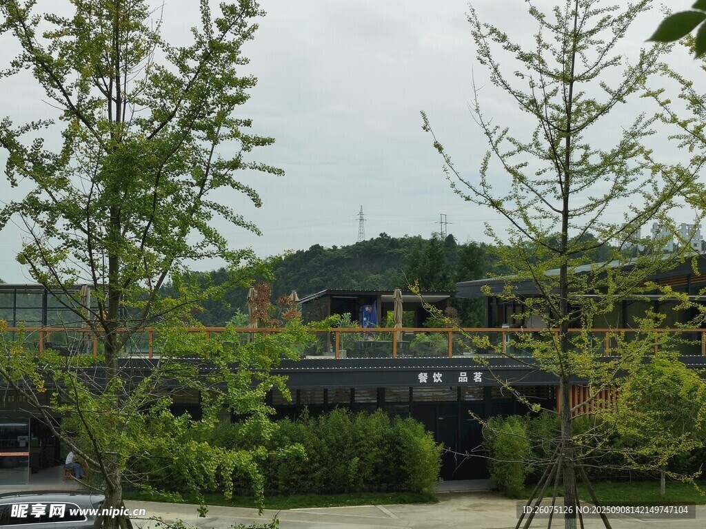 戶外現(xiàn)代建筑休閑場(chǎng)所
