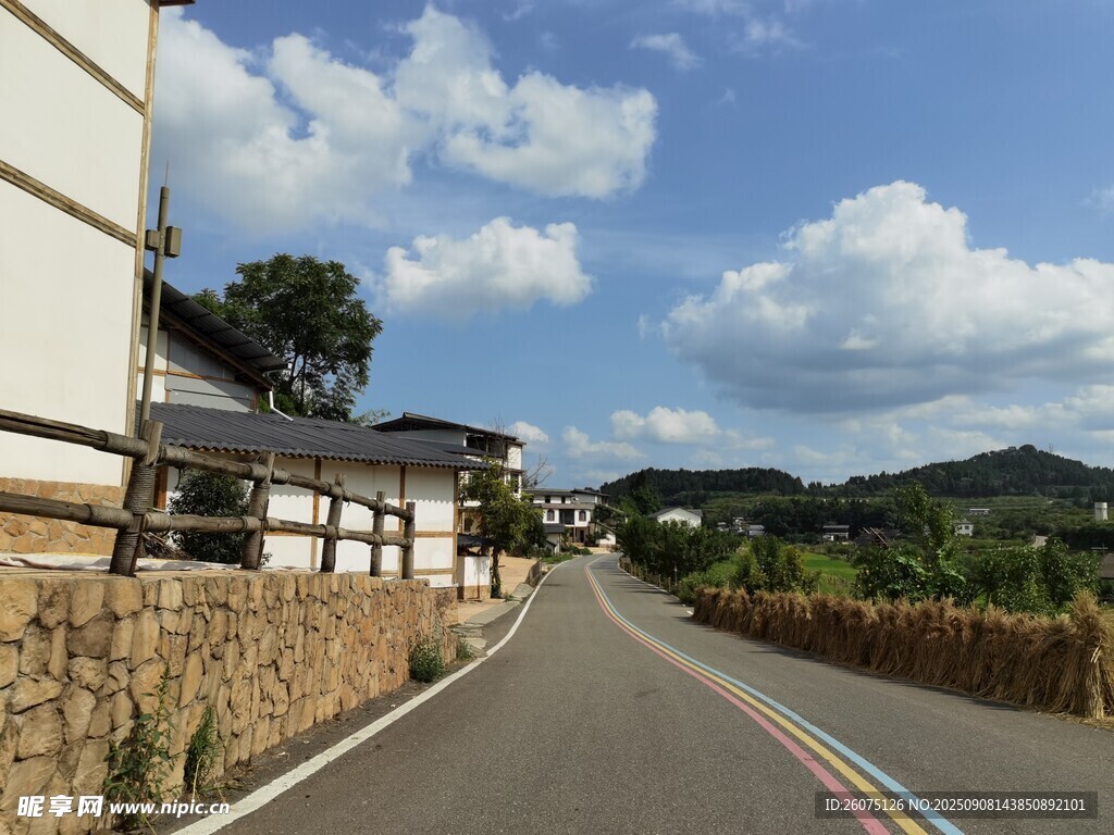 鄉(xiāng)村公路風(fēng)景