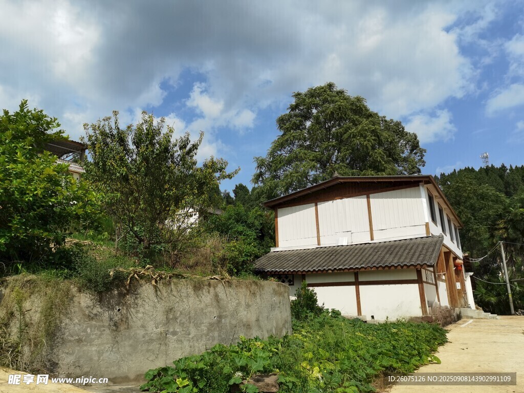 中式鄉(xiāng)村小屋自然景致