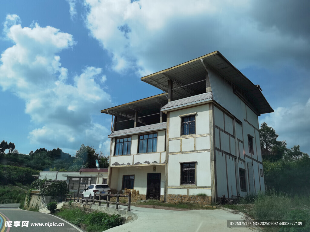 鄉(xiāng)村兩層獨(dú)棟住宅