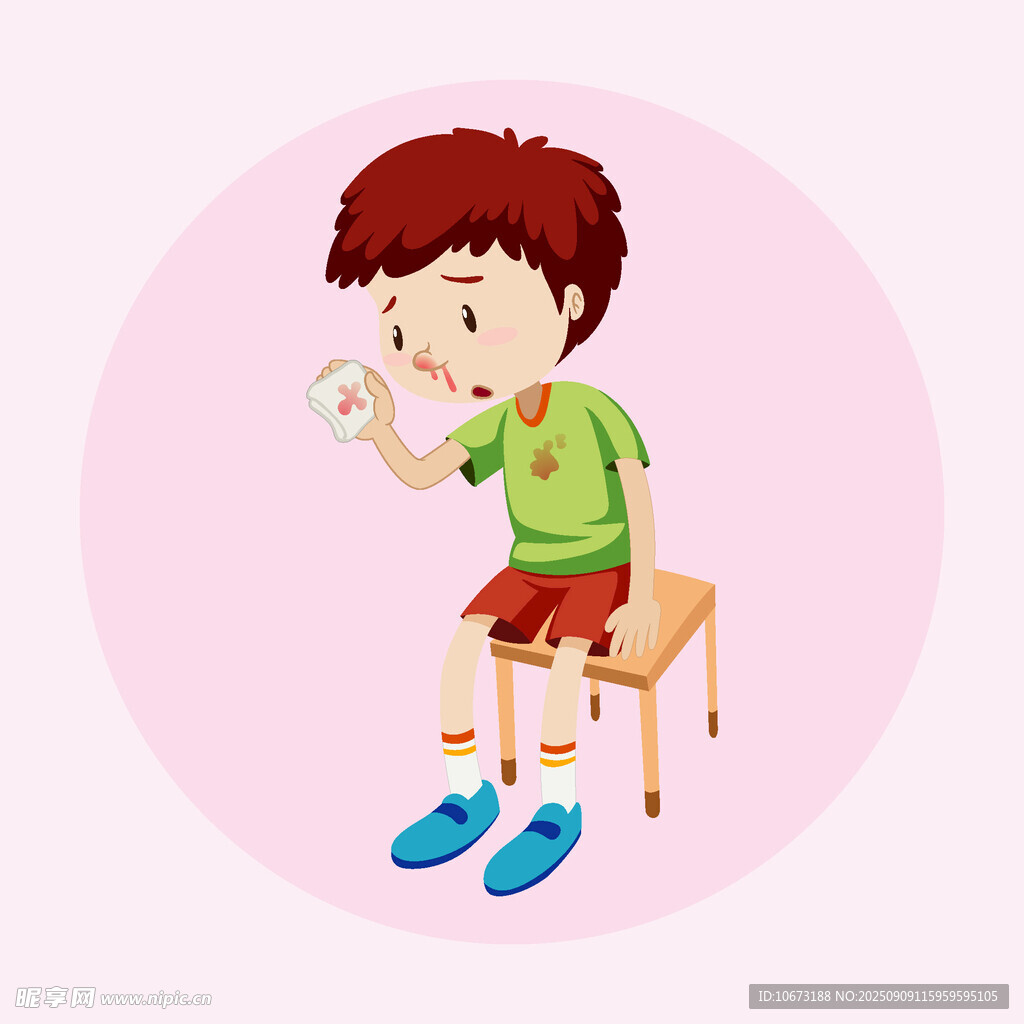 小男孩坐在椅子上喝東西