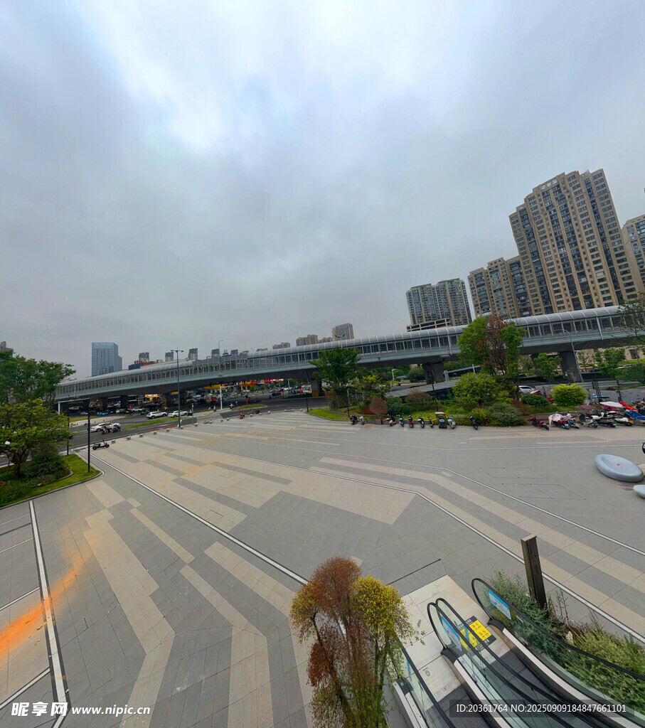 城市廣場及周邊建筑景觀