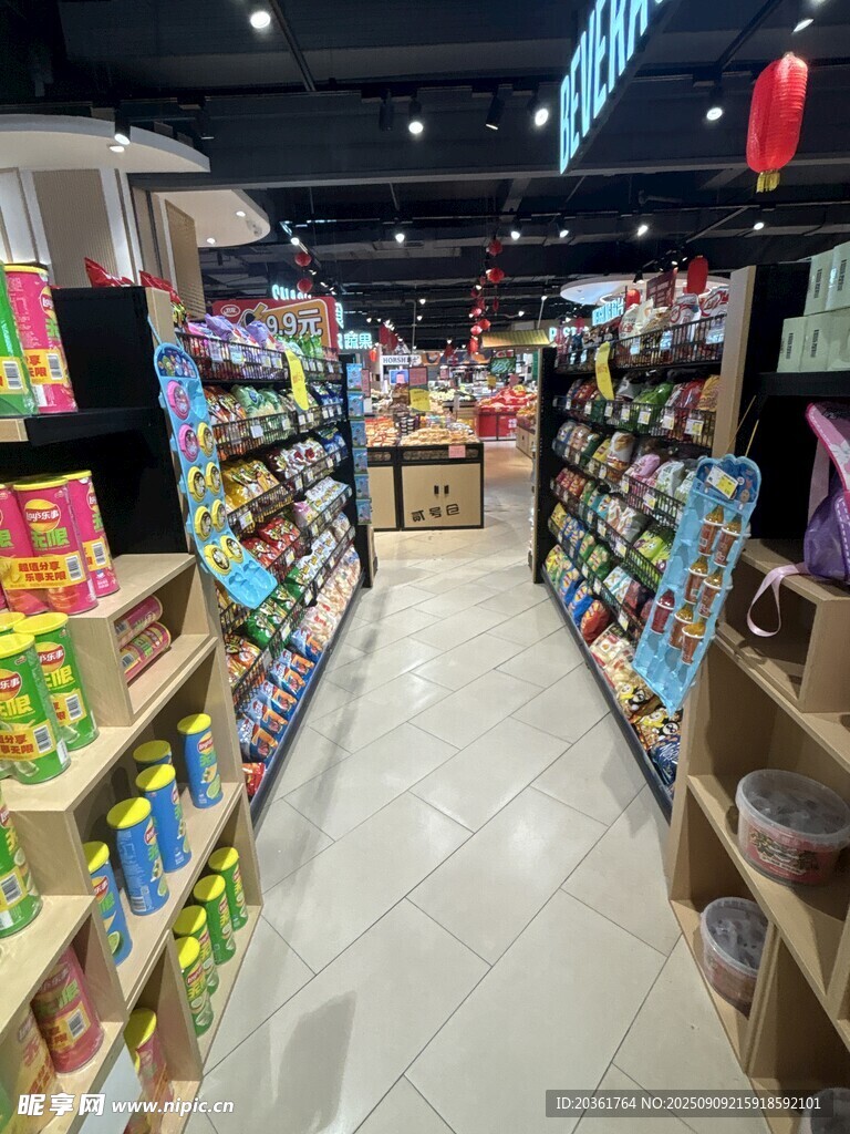 超市內(nèi)景