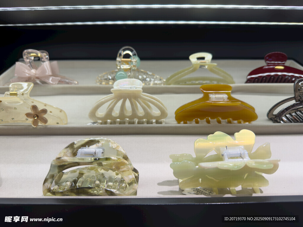 可愛精致發(fā)飾展示