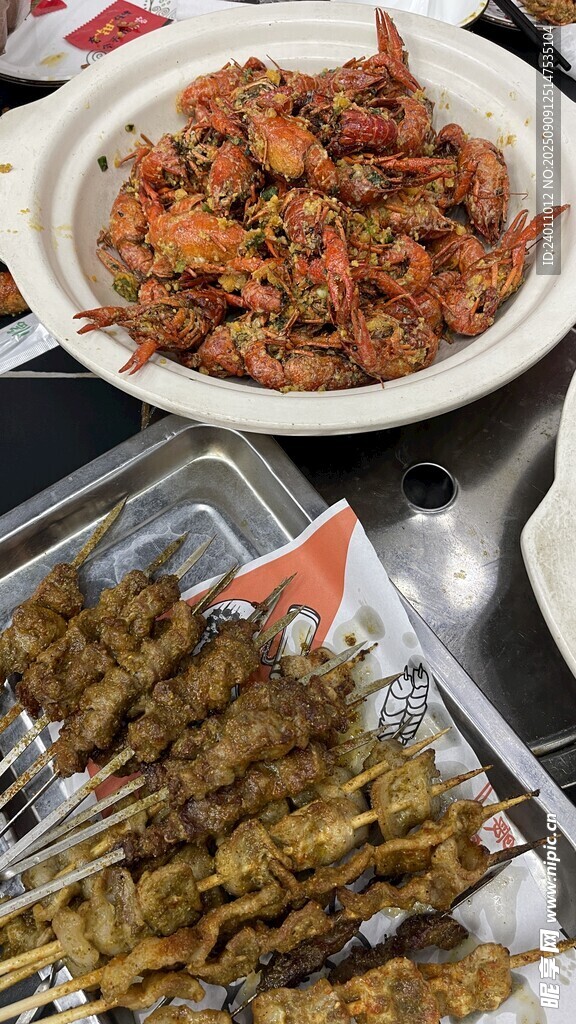 美味燒烤與特色菜肴